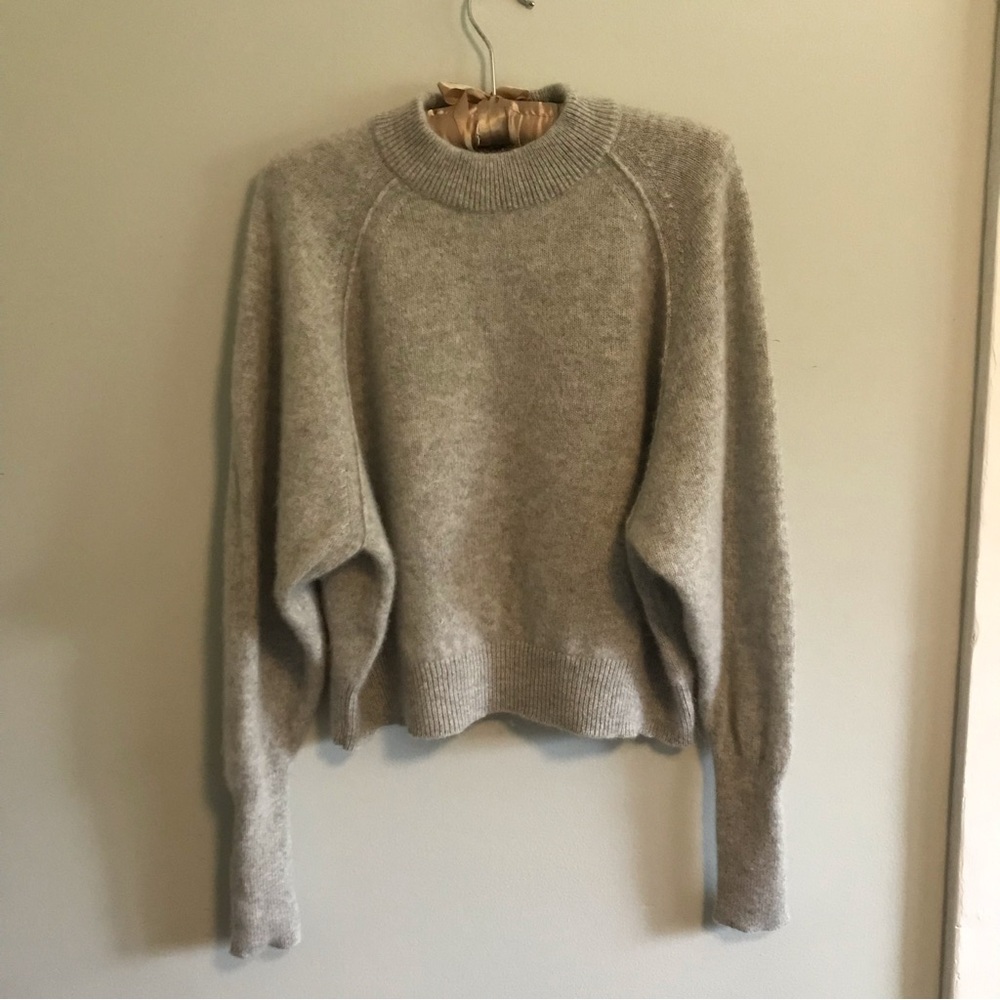 Aritzia the Group by Babaton Luxe Cashmere Crewneck Sweater